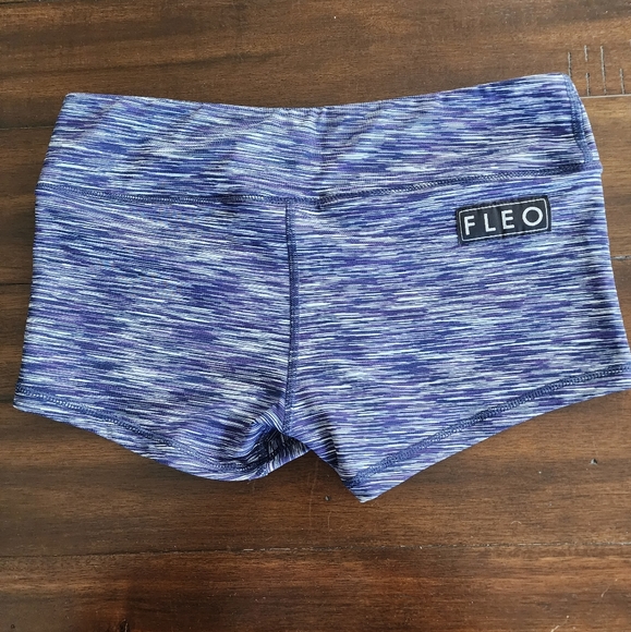 FLEO Shorts - Picture 1 of 5